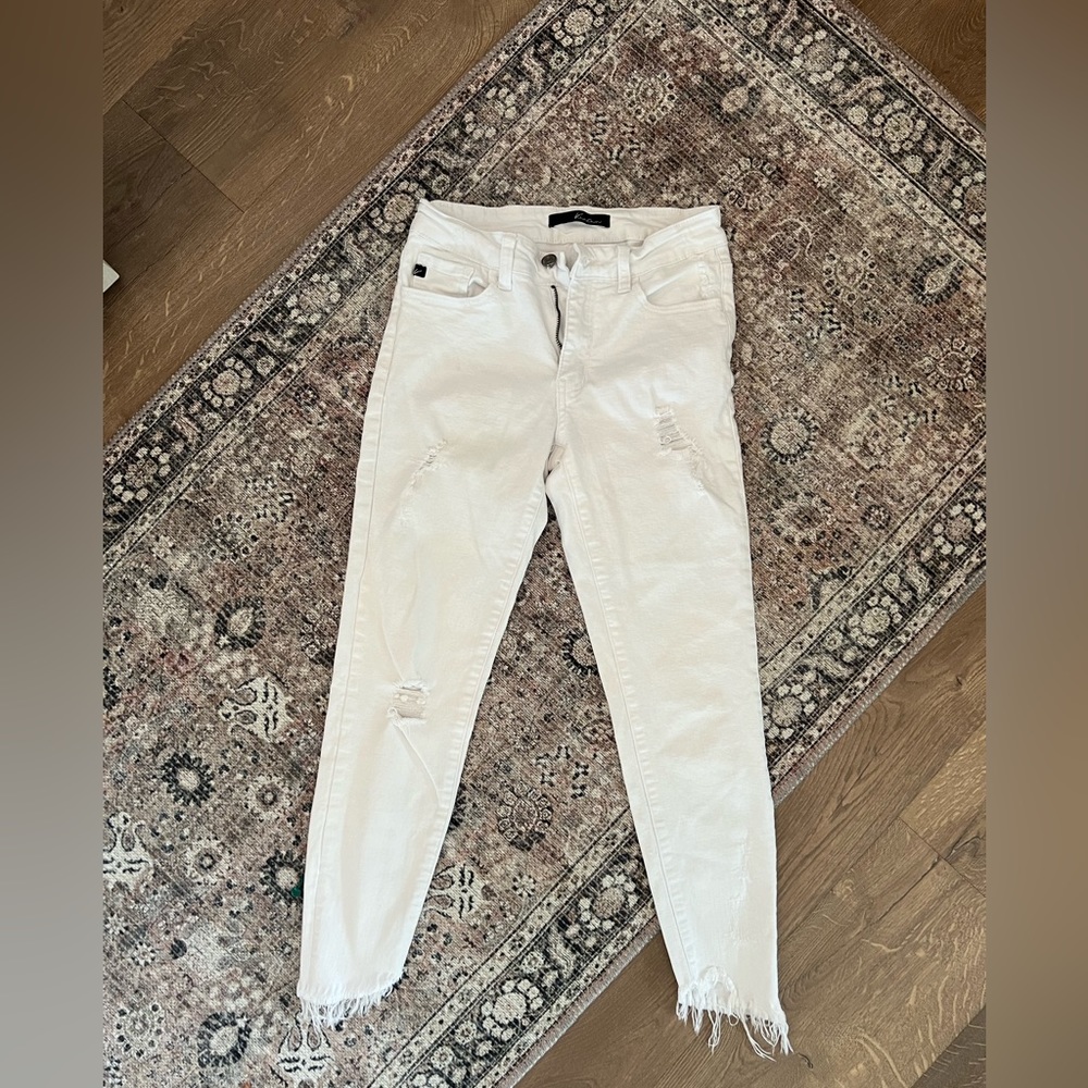 Kancan size 26 white cropped skinny jeans